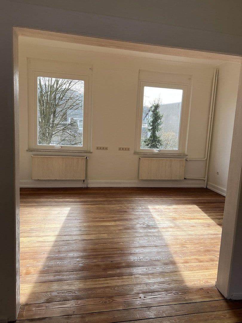 Prenájom domu 195 m², pozemok 535 m², Feusdorfer Straße 4, Jünkerath, Porýnie-Falcko Prenájom domu 195 m², pozemok 535 m², Feusdorfer Straße 4, Jünkerath, Porýnie-Falcko