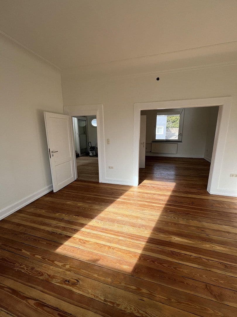 Prenájom domu 195 m², pozemok 535 m², Feusdorfer Straße 4, Jünkerath, Porýnie-Falcko Prenájom domu 195 m², pozemok 535 m², Feusdorfer Straße 4, Jünkerath, Porýnie-Falcko