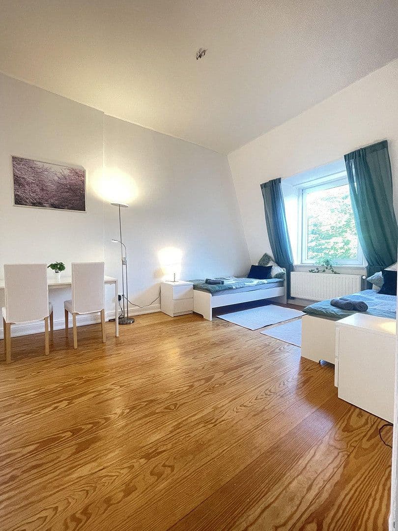 Prenájom bytu 3-izbový 86 m², Hamburg, Hamburg Prenájom bytu 3-izbový 86 m², Hamburg, Hamburg