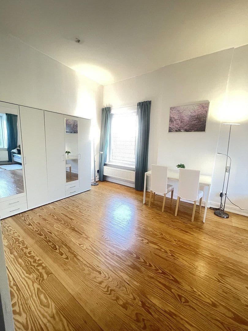 Prenájom bytu 3-izbový 86 m², Hamburg, Hamburg Prenájom bytu 3-izbový 86 m², Hamburg, Hamburg