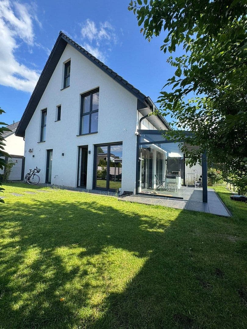 Predaj domu 133 m², pozemok 342 m², Elmshorn, Šlezvicko-Holštajnsko Predaj domu 133 m², pozemok 342 m², Elmshorn, Šlezvicko-Holštajnsko