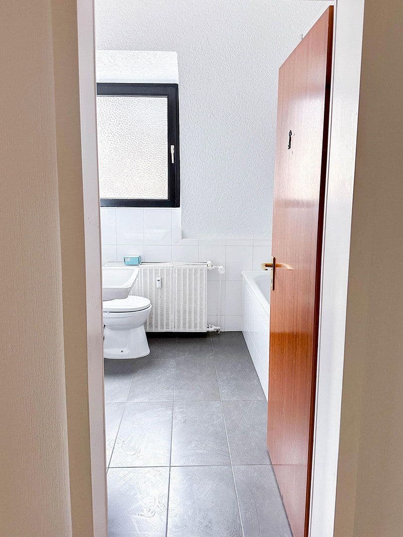Prenájom bytu 3-izbový 114 m², Freiheitstr. 18, Hagen Hohenlimburg, Severné Porýnie - Westfálsko Prenájom bytu 3-izbový 114 m², Freiheitstr. 18, Hagen Hohenlimburg, Severné Porýnie - Westfálsko