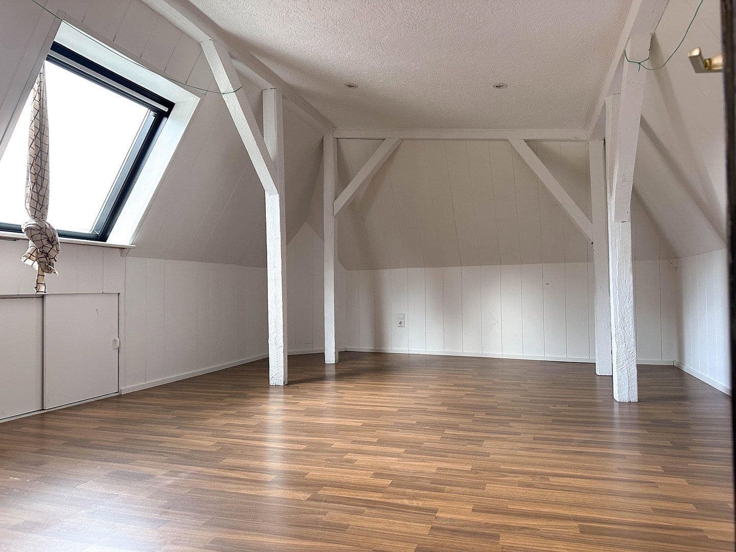Prenájom bytu 3-izbový 114 m², Freiheitstr. 18, Hagen Hohenlimburg, Severné Porýnie - Westfálsko Prenájom bytu 3-izbový 114 m², Freiheitstr. 18, Hagen Hohenlimburg, Severné Porýnie - Westfálsko