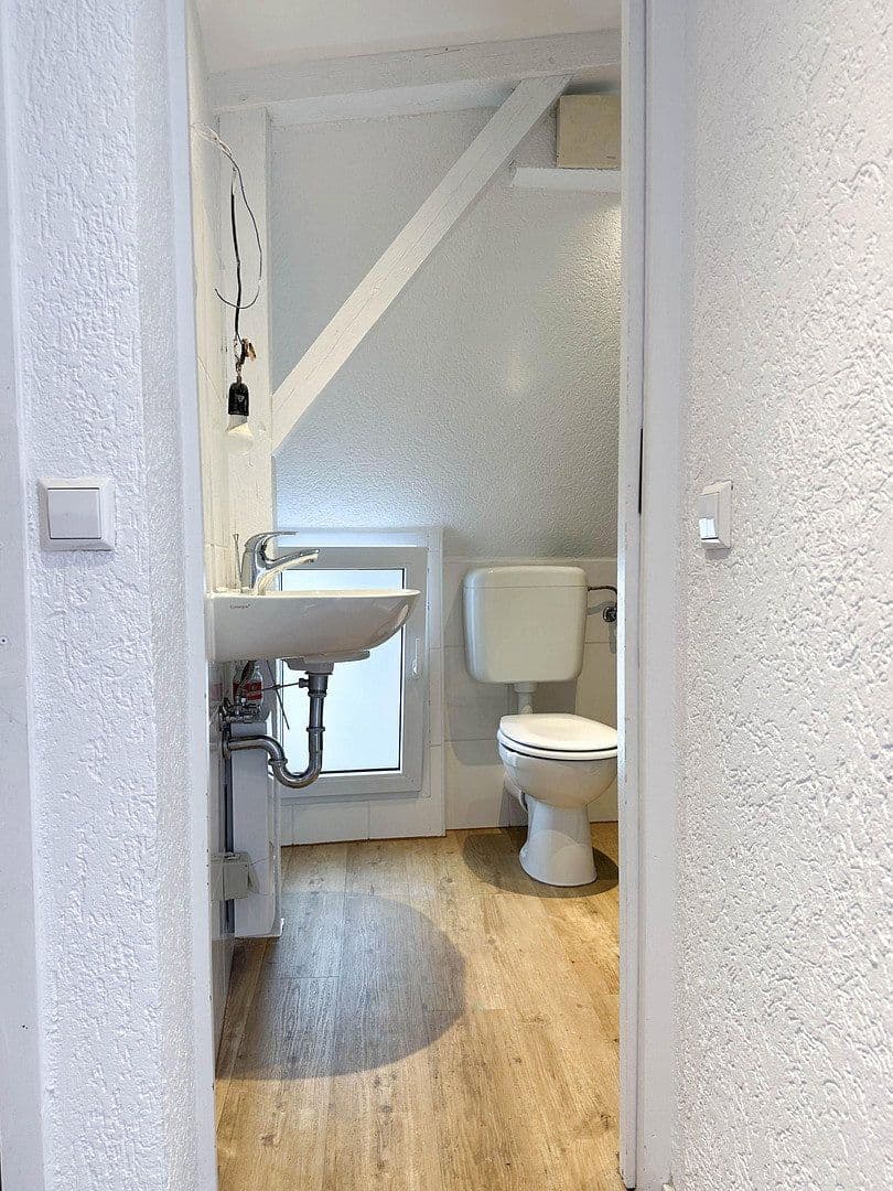 Prenájom bytu 3-izbový 114 m², Freiheitstr. 18, Hagen Hohenlimburg, Severné Porýnie - Westfálsko Prenájom bytu 3-izbový 114 m², Freiheitstr. 18, Hagen Hohenlimburg, Severné Porýnie - Westfálsko