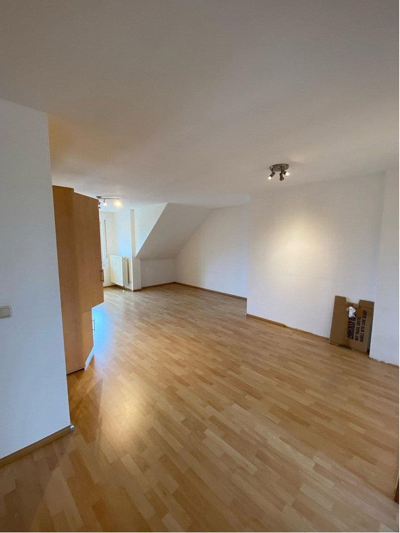 Prenájom bytu 2-izbový 62 m², Bahnhofstraße 9, Röthenbach an der Pegnitz, Bavorsko Prenájom bytu 2-izbový 62 m², Bahnhofstraße 9, Röthenbach an der Pegnitz, Bavorsko