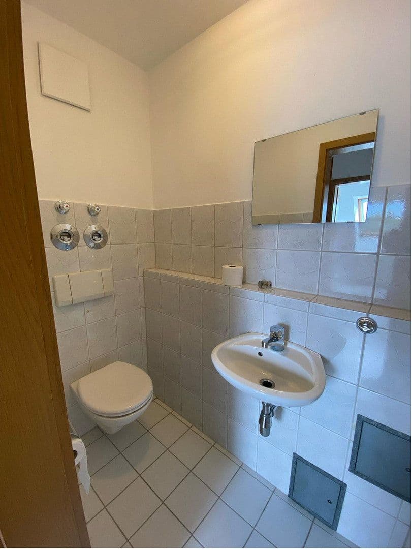 Prenájom bytu 2-izbový 62 m², Bahnhofstraße 9, Röthenbach an der Pegnitz, Bavorsko Prenájom bytu 2-izbový 62 m², Bahnhofstraße 9, Röthenbach an der Pegnitz, Bavorsko