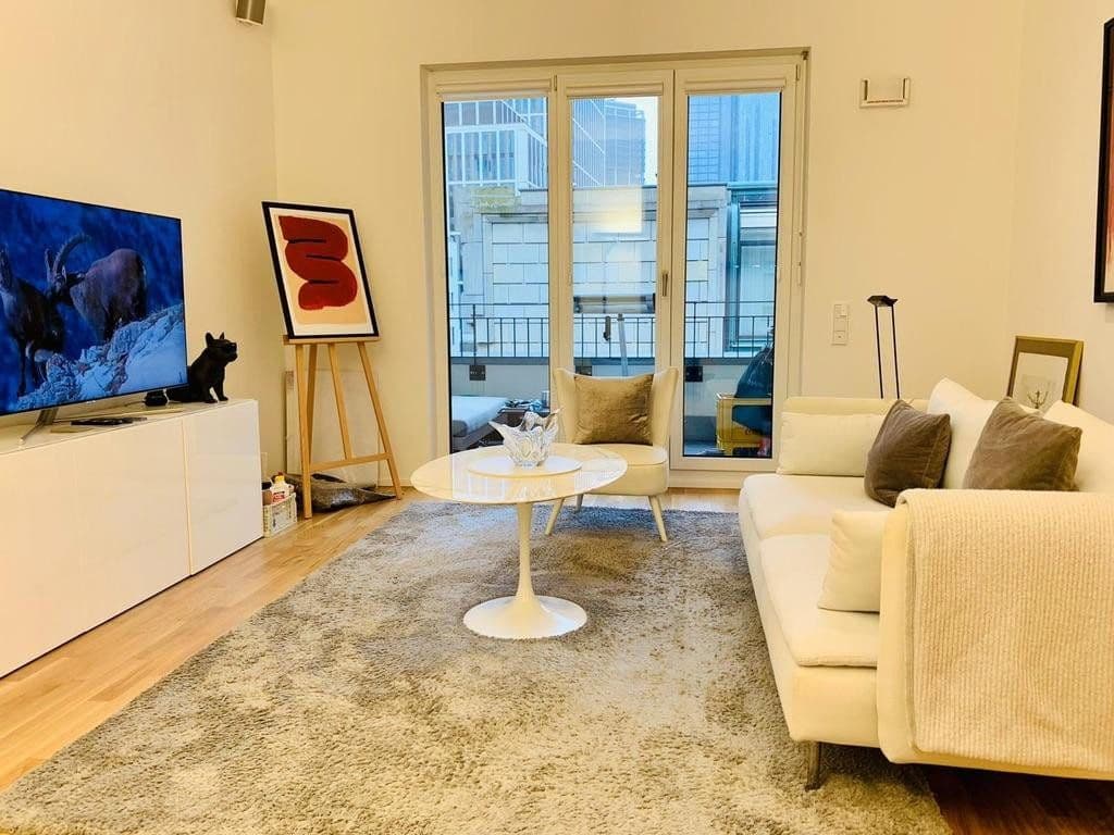 Prenájom bytu 2-izbový 70 m², Frankfurt, Hesensko Prenájom bytu 2-izbový 70 m², Frankfurt, Hesensko