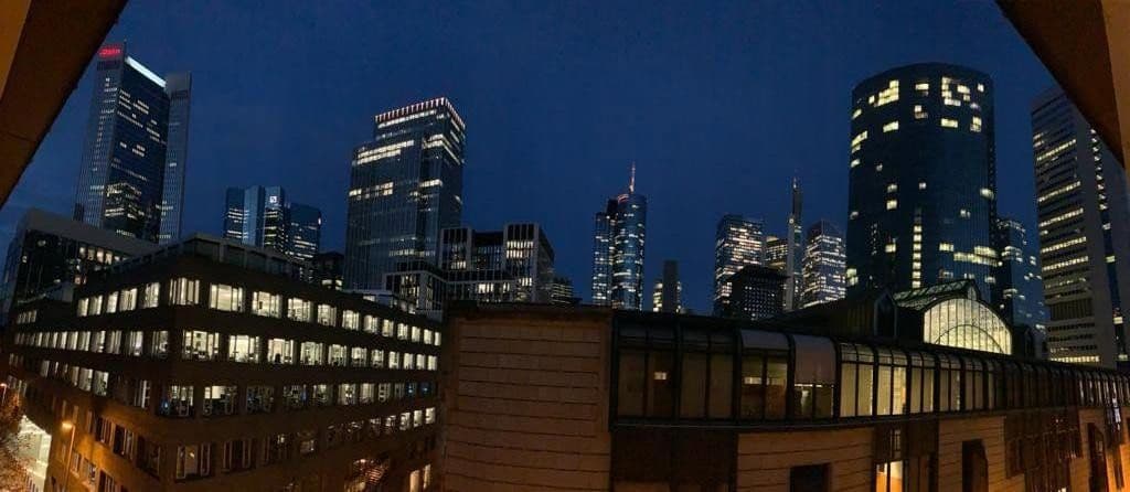 Prenájom bytu 2-izbový 70 m², Frankfurt, Hesensko Prenájom bytu 2-izbový 70 m², Frankfurt, Hesensko