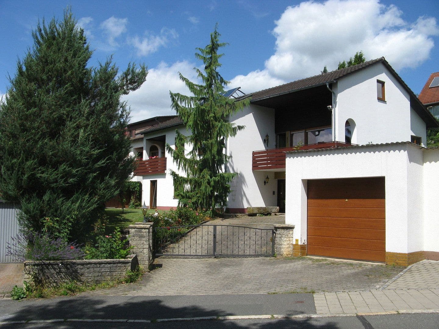 Predaj domu 280 m², pozemok 890 m², Pegnitz, Bavorsko Predaj domu 280 m², pozemok 890 m², Pegnitz, Bavorsko