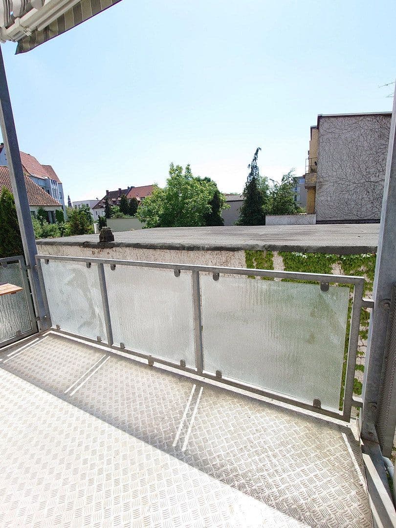 Prenájom bytu 3-izbový 100 m², Gerberstr. 16, Hannover, Dolné Sasko Prenájom bytu 3-izbový 100 m², Gerberstr. 16, Hannover, Dolné Sasko