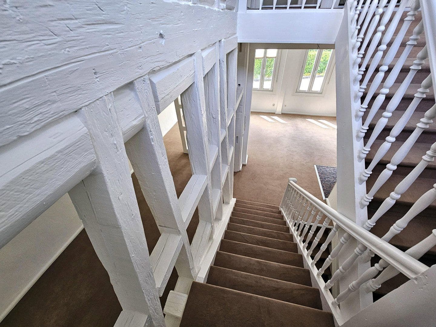 Prenájom bytu 4-izbový 145 m², Schlangenbad, Hesensko Prenájom bytu 4-izbový 145 m², Schlangenbad, Hesensko