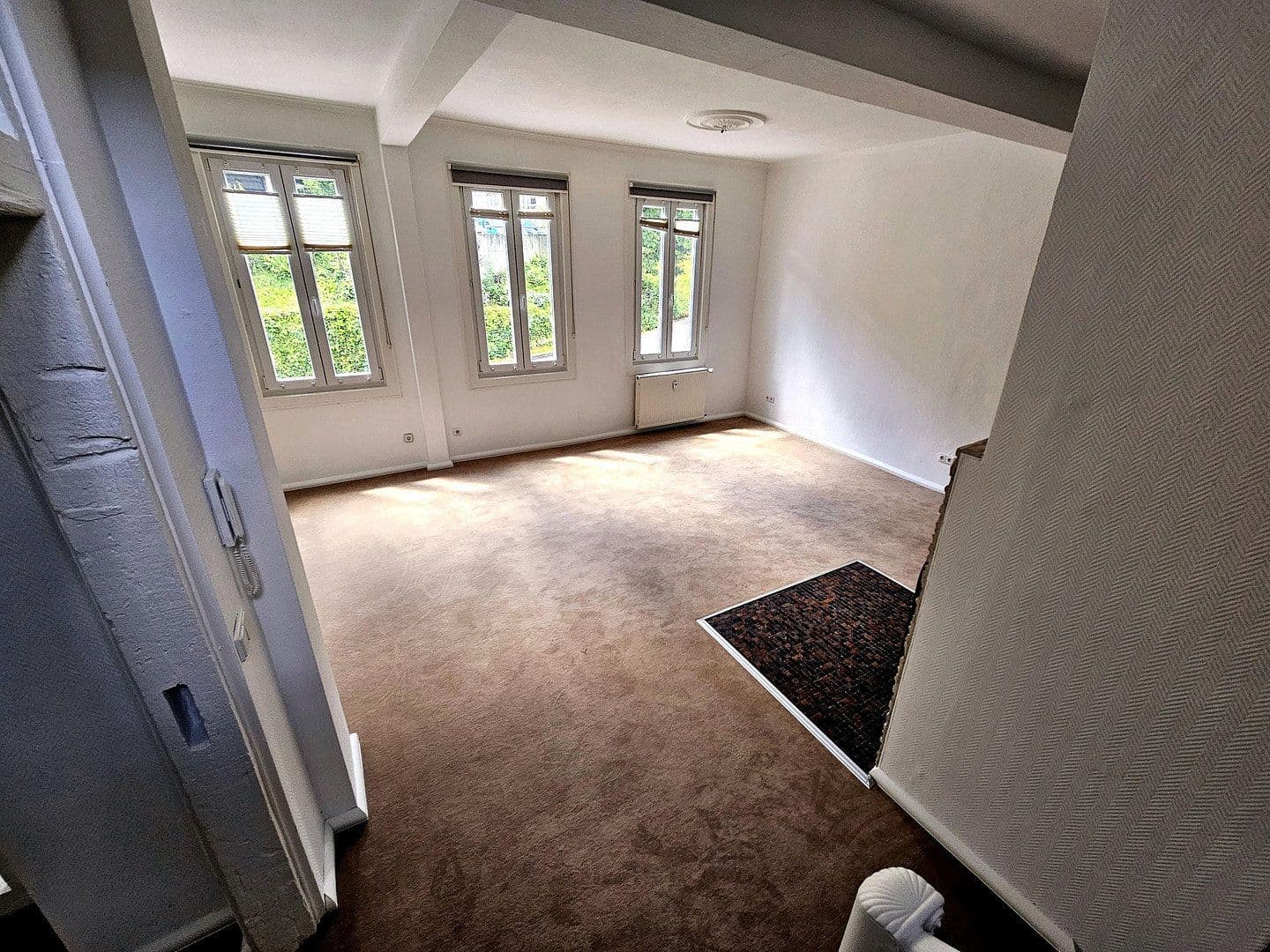 Prenájom bytu 4-izbový 145 m², Schlangenbad, Hesensko Prenájom bytu 4-izbový 145 m², Schlangenbad, Hesensko