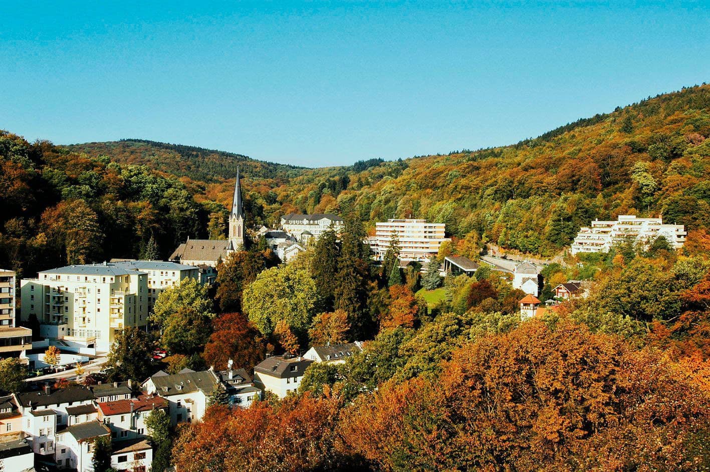 Prenájom bytu 4-izbový 145 m², Schlangenbad, Hesensko Prenájom bytu 4-izbový 145 m², Schlangenbad, Hesensko