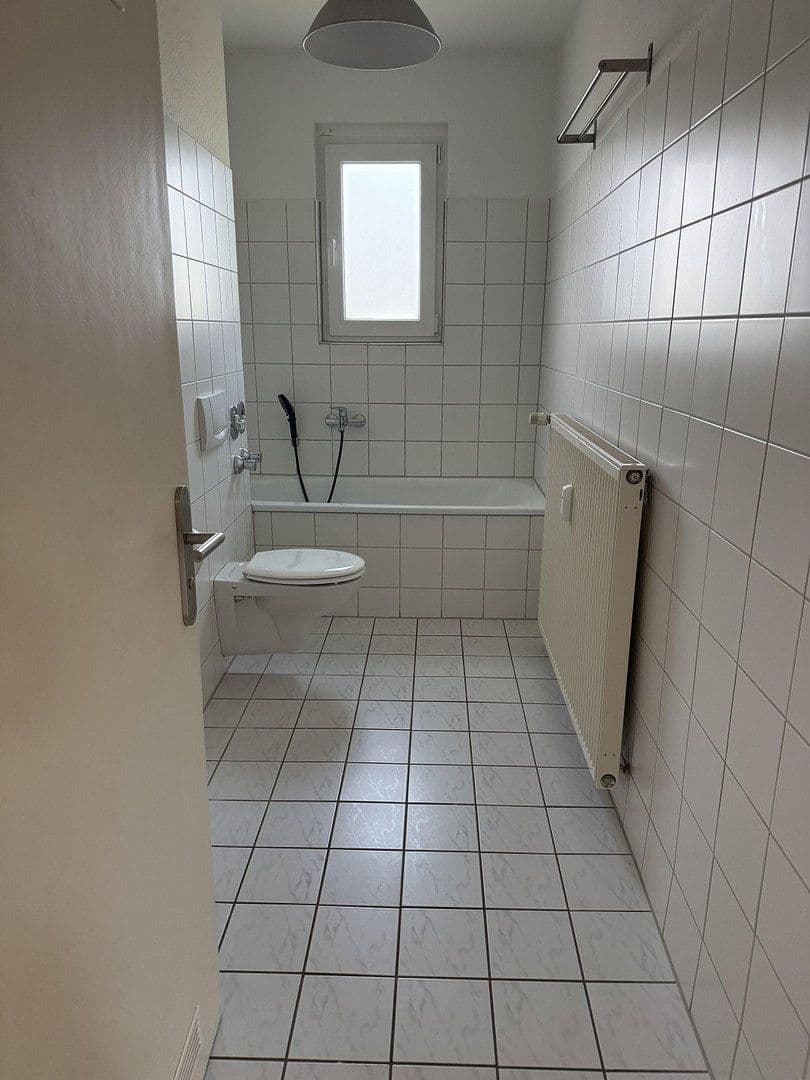 Prenájom bytu 2-izbový 60 m², Akazienstraße 7, Hattingen, Severné Porýnie - Westfálsko Prenájom bytu 2-izbový 60 m², Akazienstraße 7, Hattingen, Severné Porýnie - Westfálsko
