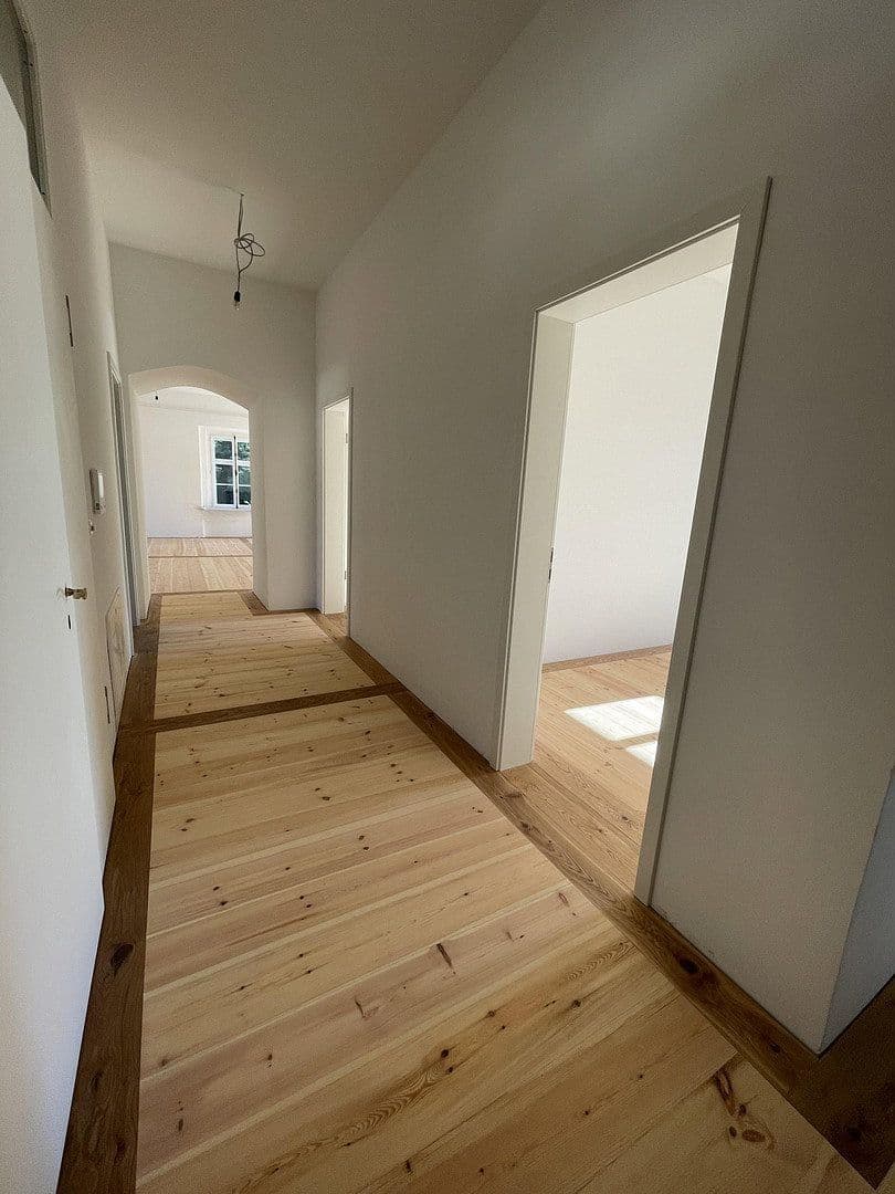 Prenájom bytu 4-izbový 130 m², Oberasbach, Bavorsko Prenájom bytu 4-izbový 130 m², Oberasbach, Bavorsko