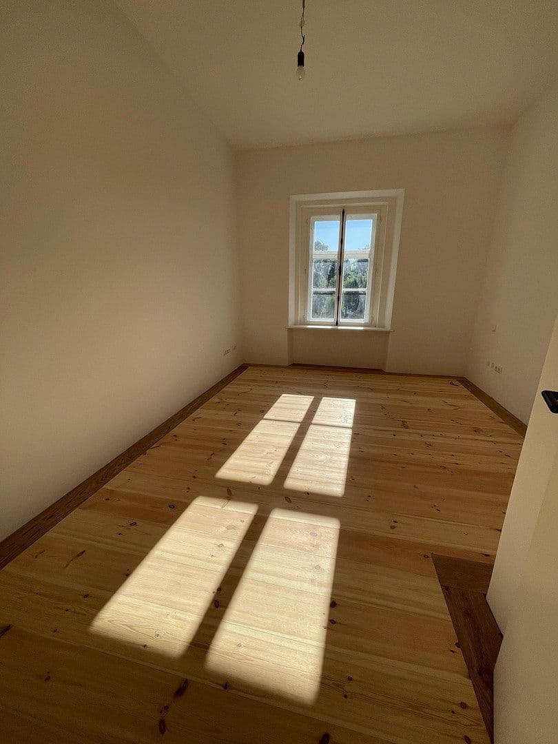 Prenájom bytu 4-izbový 130 m², Oberasbach, Bavorsko Prenájom bytu 4-izbový 130 m², Oberasbach, Bavorsko