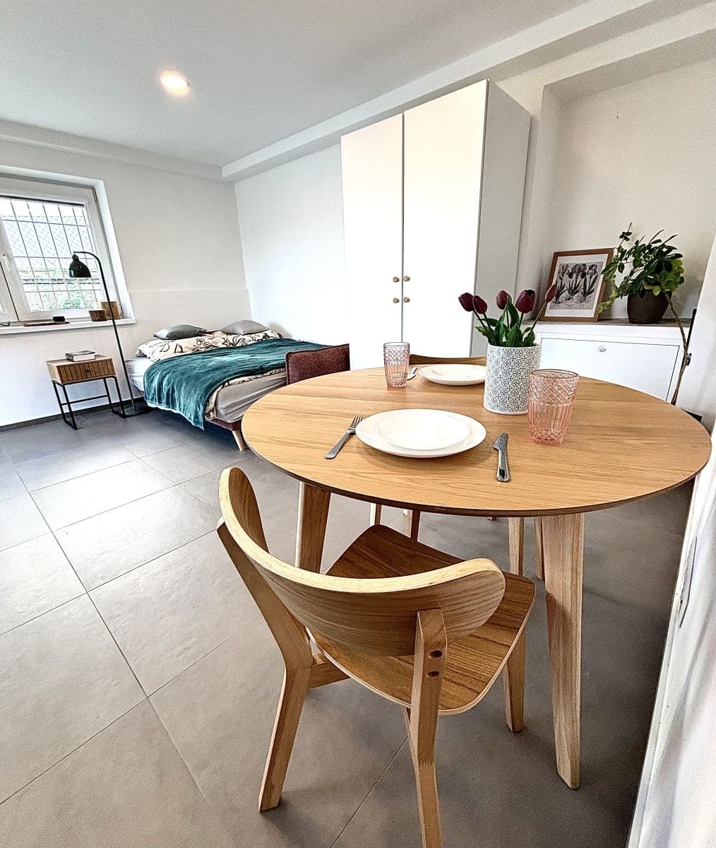 Prenájom bytu 40 m², Mezihorská, Praha, Praha Prenájom bytu 40 m², Mezihorská, Praha, Praha