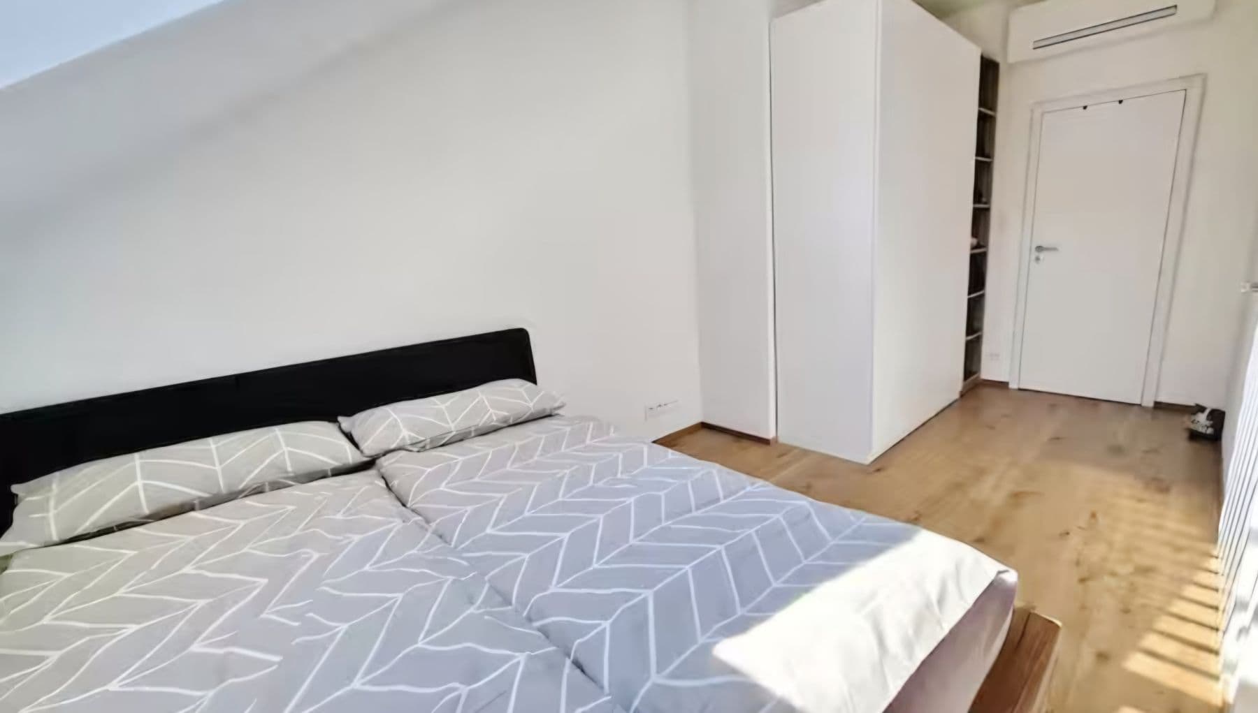 Prenájom bytu 55 m², Vrtbova, Praha, Praha Prenájom bytu 55 m², Vrtbova, Praha, Praha