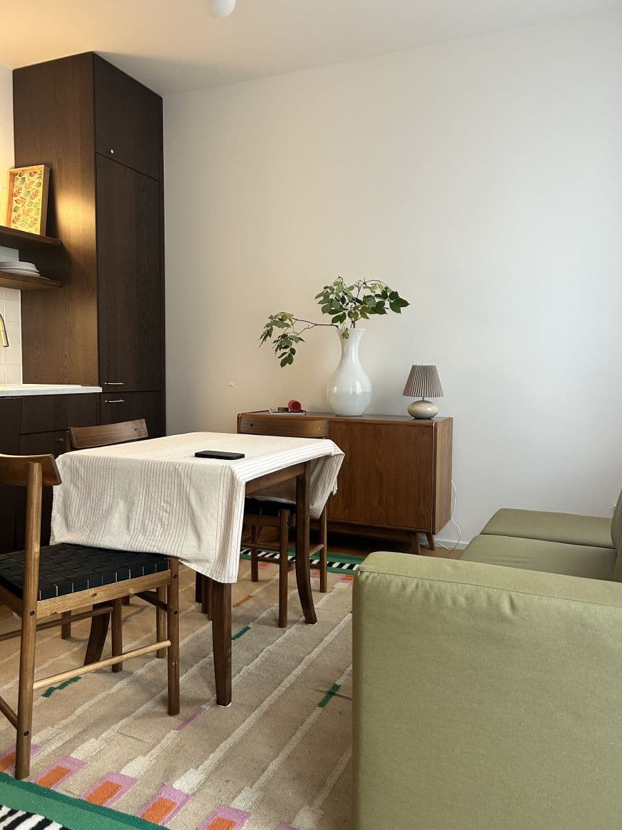 Prenájom bytu 32 m², Lumírova, Praha, Praha Prenájom bytu 32 m², Lumírova, Praha, Praha