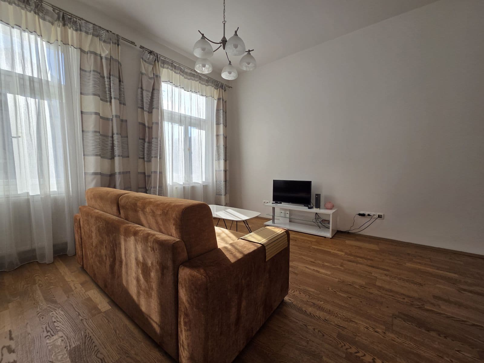 Prenájom bytu 52 m², Na Bělidle, Praha, Praha Prenájom bytu 52 m², Na Bělidle, Praha, Praha