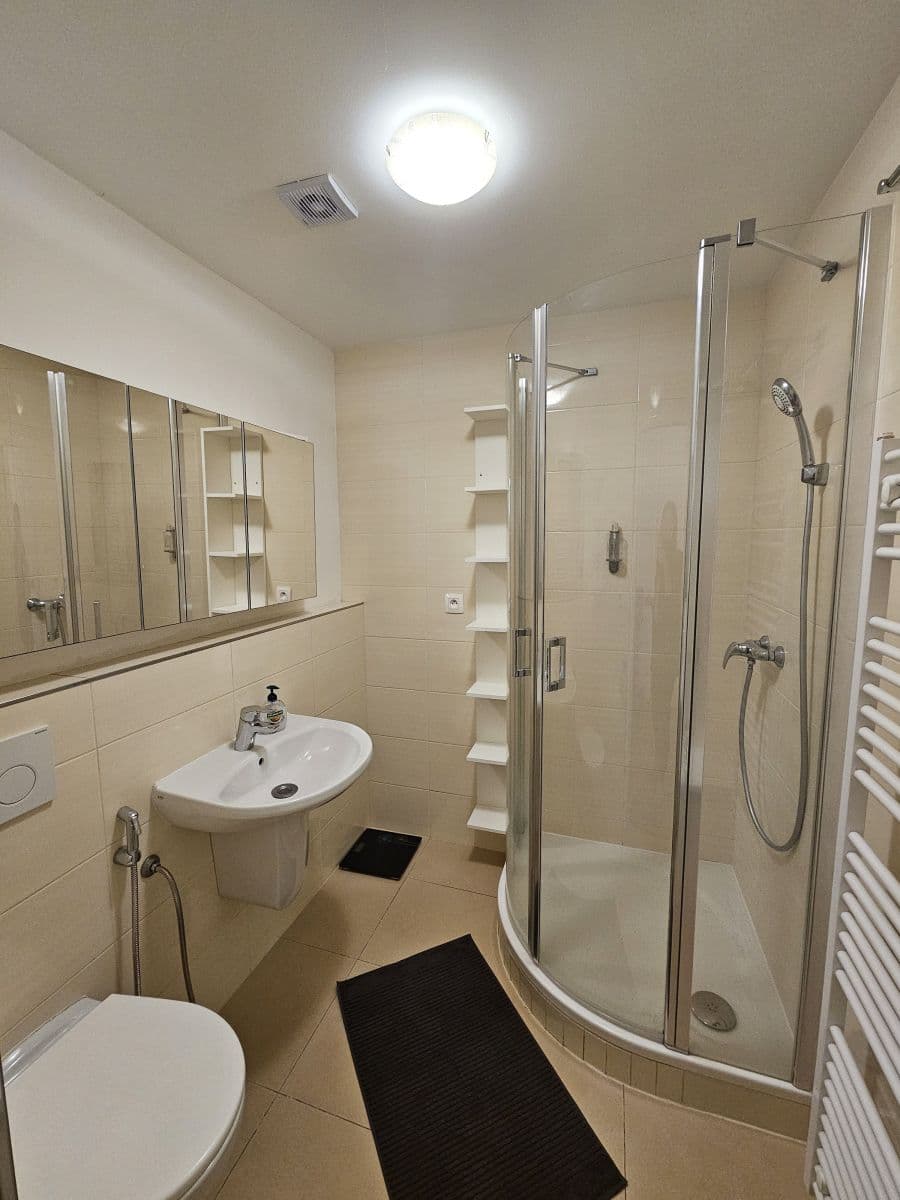 Prenájom bytu 52 m², Na Bělidle, Praha, Praha Prenájom bytu 52 m², Na Bělidle, Praha, Praha