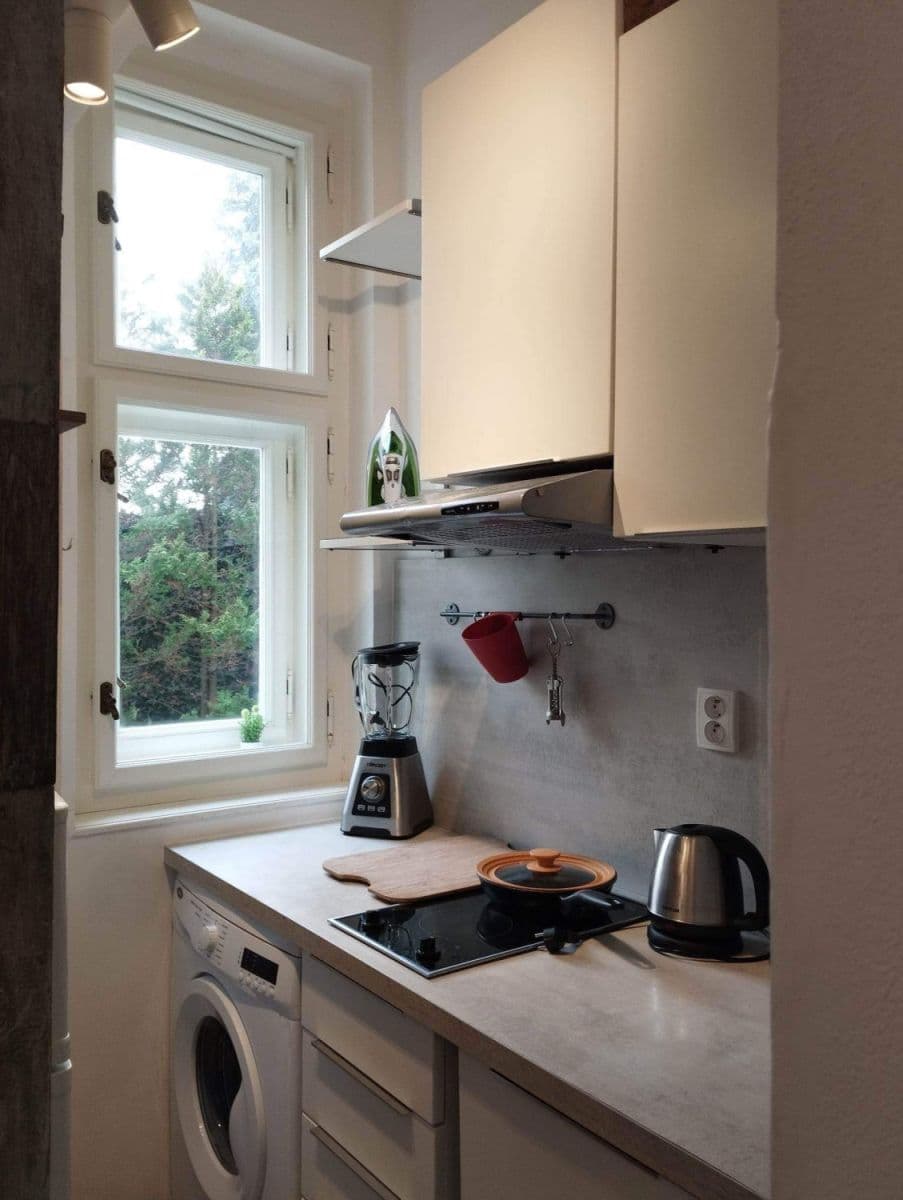 Prenájom bytu 20 m², Na Královce, Praha, Praha Prenájom bytu 20 m², Na Královce, Praha, Praha