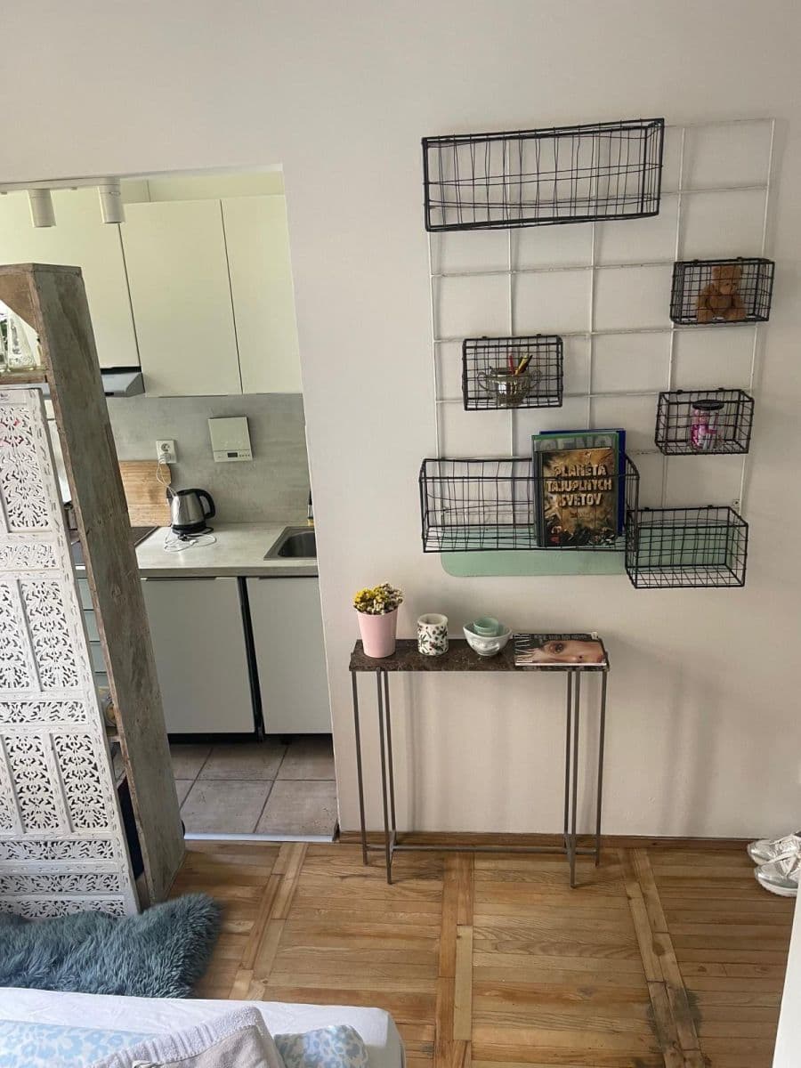 Prenájom bytu 20 m², Na Královce, Praha, Praha Prenájom bytu 20 m², Na Královce, Praha, Praha