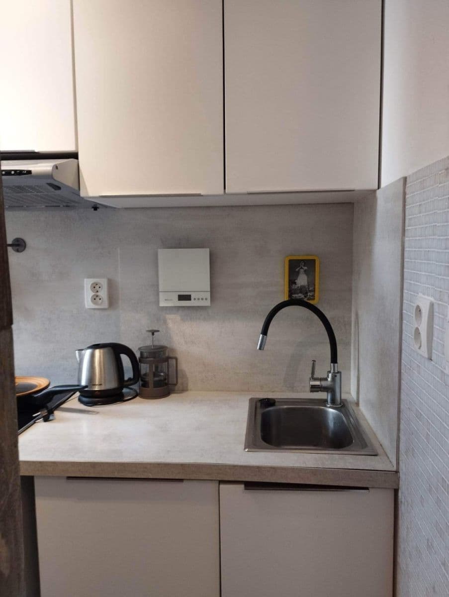 Prenájom bytu 20 m², Na Královce, Praha, Praha Prenájom bytu 20 m², Na Královce, Praha, Praha