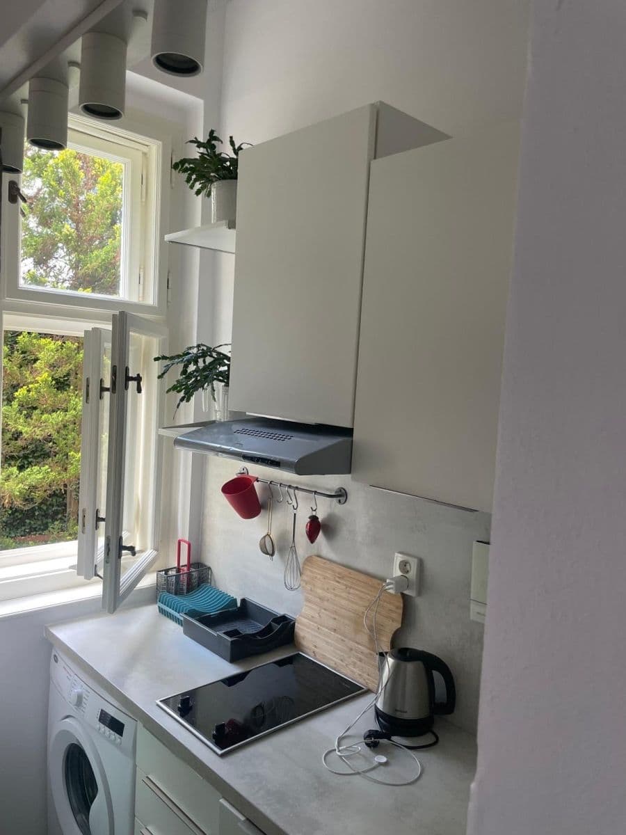 Prenájom bytu 20 m², Na Královce, Praha, Praha Prenájom bytu 20 m², Na Královce, Praha, Praha