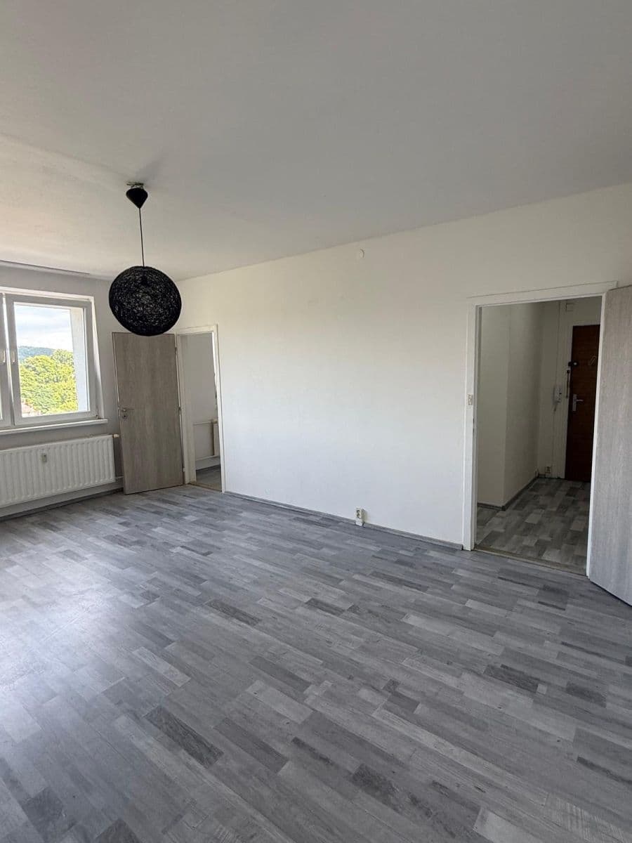 Prenájom bytu 1-izbový 39 m², Jizerská, Jablonec nad Nisou, Liberecký kraj Prenájom bytu 1-izbový 39 m², Jizerská, Jablonec nad Nisou, Liberecký kraj