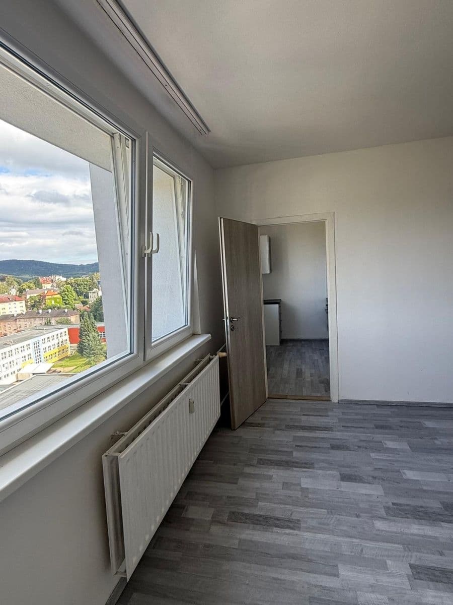 Prenájom bytu 1-izbový 39 m², Jizerská, Jablonec nad Nisou, Liberecký kraj Prenájom bytu 1-izbový 39 m², Jizerská, Jablonec nad Nisou, Liberecký kraj