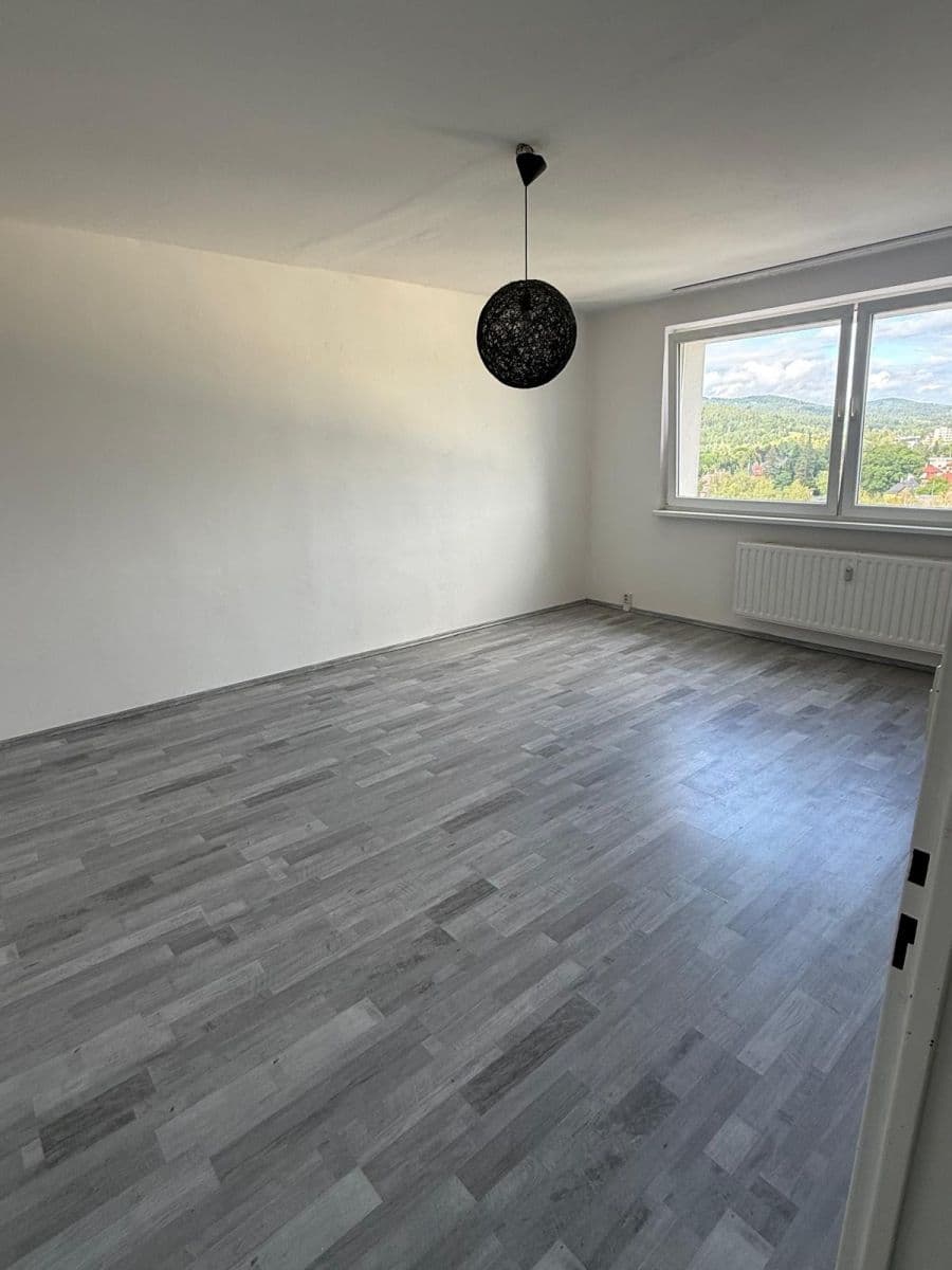 Prenájom bytu 1-izbový 39 m², Jizerská, Jablonec nad Nisou, Liberecký kraj Prenájom bytu 1-izbový 39 m², Jizerská, Jablonec nad Nisou, Liberecký kraj