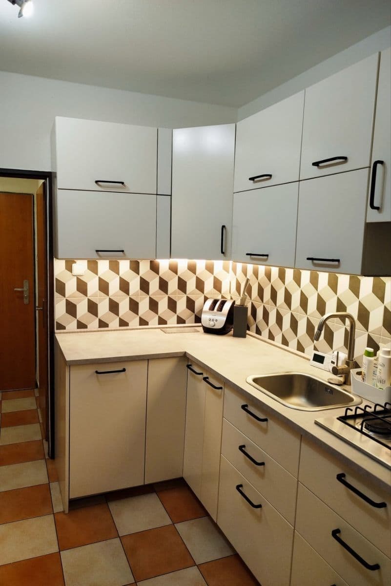 Prenájom bytu 3-izbový 65 m², Za Mosty, Praha, Praha Prenájom bytu 3-izbový 65 m², Za Mosty, Praha, Praha