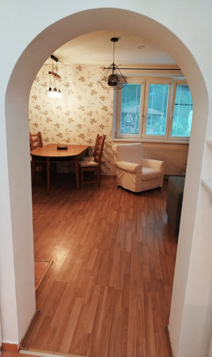 Prenájom bytu 3-izbový 65 m², Za Mosty, Praha, Praha Prenájom bytu 3-izbový 65 m², Za Mosty, Praha, Praha
