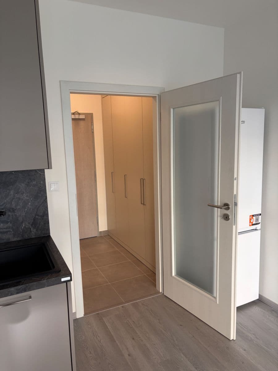 Prenájom bytu 1-izbový 33 m², Gerstelova, Praha, Praha Prenájom bytu 1-izbový 33 m², Gerstelova, Praha, Praha