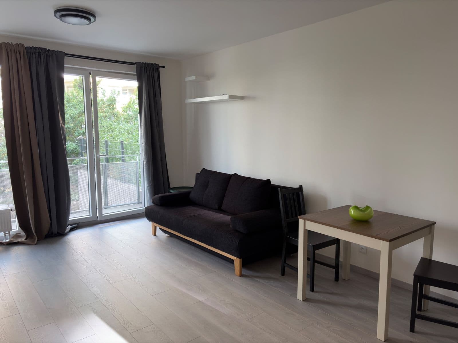 Prenájom bytu 1-izbový 33 m², Gerstelova, Praha, Praha Prenájom bytu 1-izbový 33 m², Gerstelova, Praha, Praha