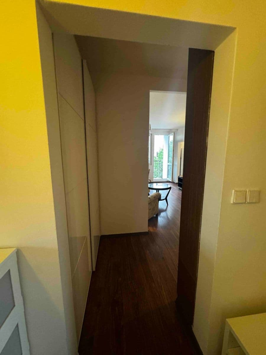 Predaj bytu 4-izbový 87 m², Lohniského, Praha, Praha Predaj bytu 4-izbový 87 m², Lohniského, Praha, Praha