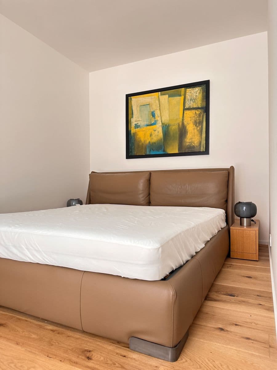 Prenájom bytu 2-izbový 52 m², U Komína, Praha, Praha Prenájom bytu 2-izbový 52 m², U Komína, Praha, Praha
