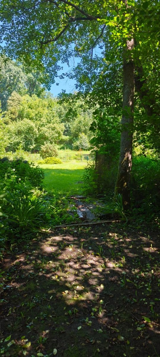 Predaj pozemku 1.608 m², Ujkovice, Středočeský kraj Predaj pozemku 1.608 m², Ujkovice, Středočeský kraj