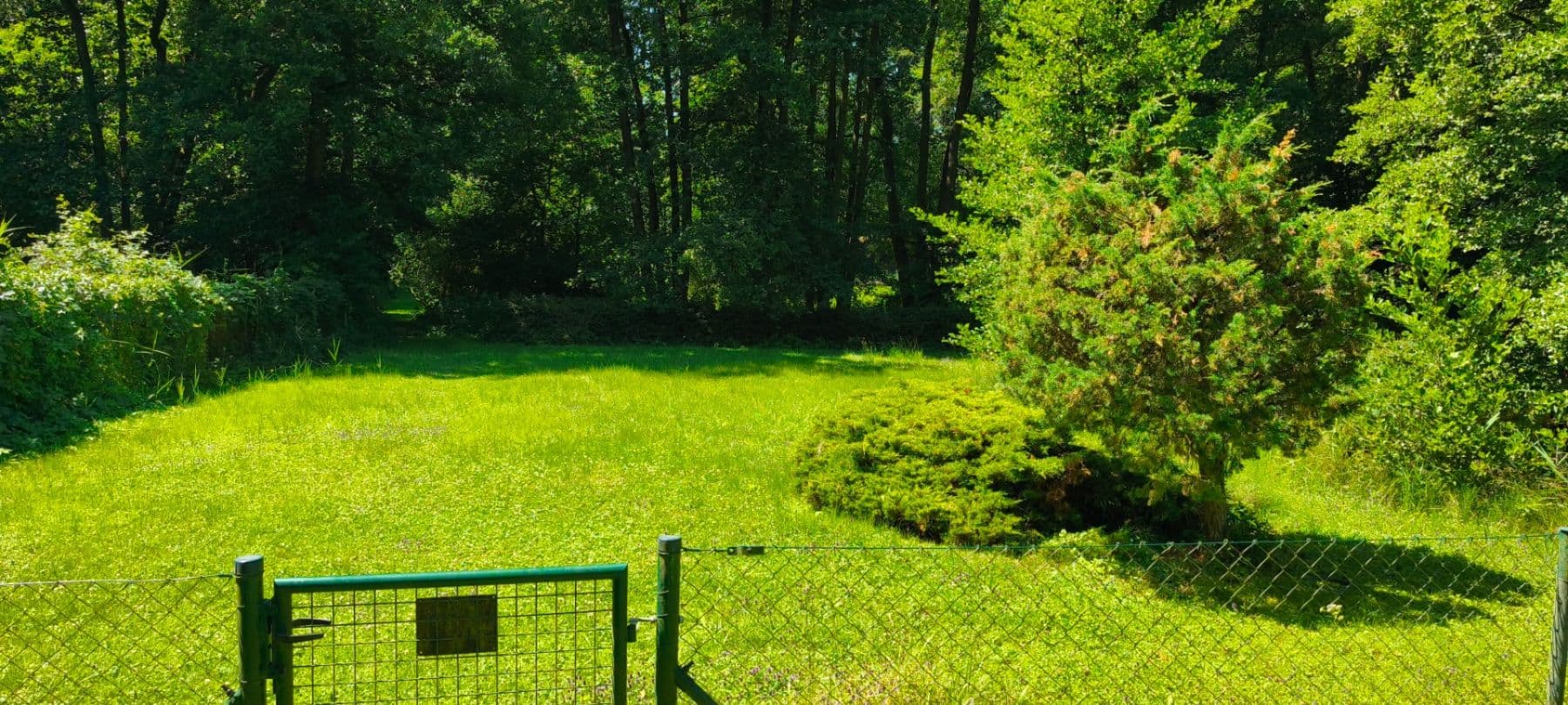 Predaj pozemku 1.608 m², Ujkovice, Středočeský kraj Predaj pozemku 1.608 m², Ujkovice, Středočeský kraj