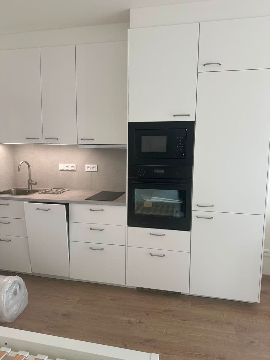 Prenájom bytu 1-izbový 33 m², Jáchymovská, Praha, Praha Prenájom bytu 1-izbový 33 m², Jáchymovská, Praha, Praha