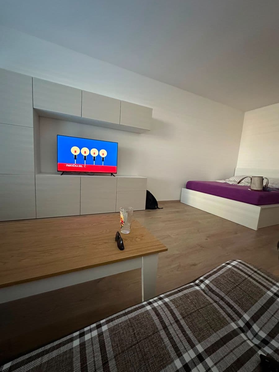 Prenájom bytu 1-izbový 33 m², Jáchymovská, Praha, Praha Prenájom bytu 1-izbový 33 m², Jáchymovská, Praha, Praha