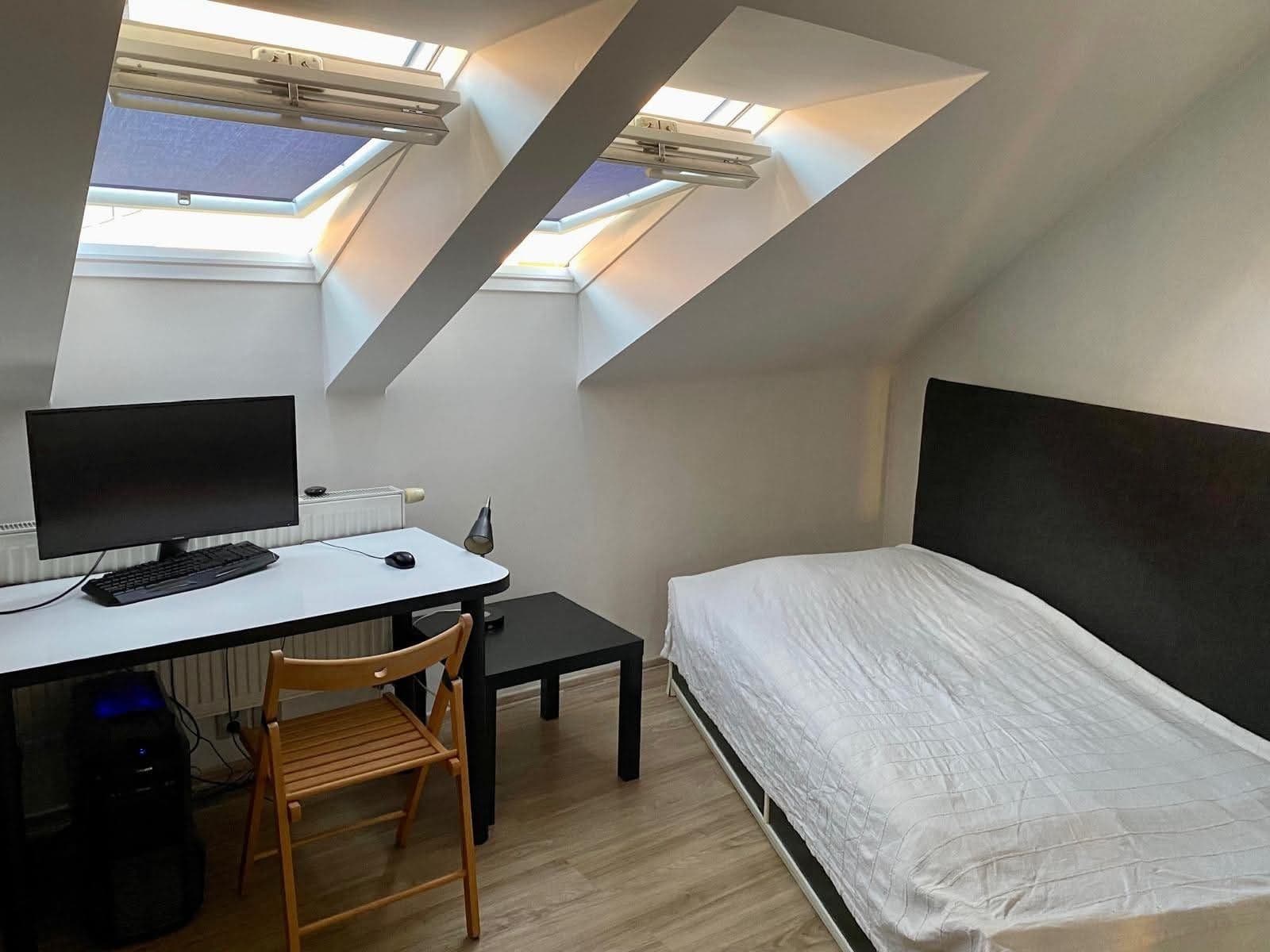 Prenájom bytu 3-izbový 88 m², Líšeňská, Brno, Jihomoravský kraj Prenájom bytu 3-izbový 88 m², Líšeňská, Brno, Jihomoravský kraj
