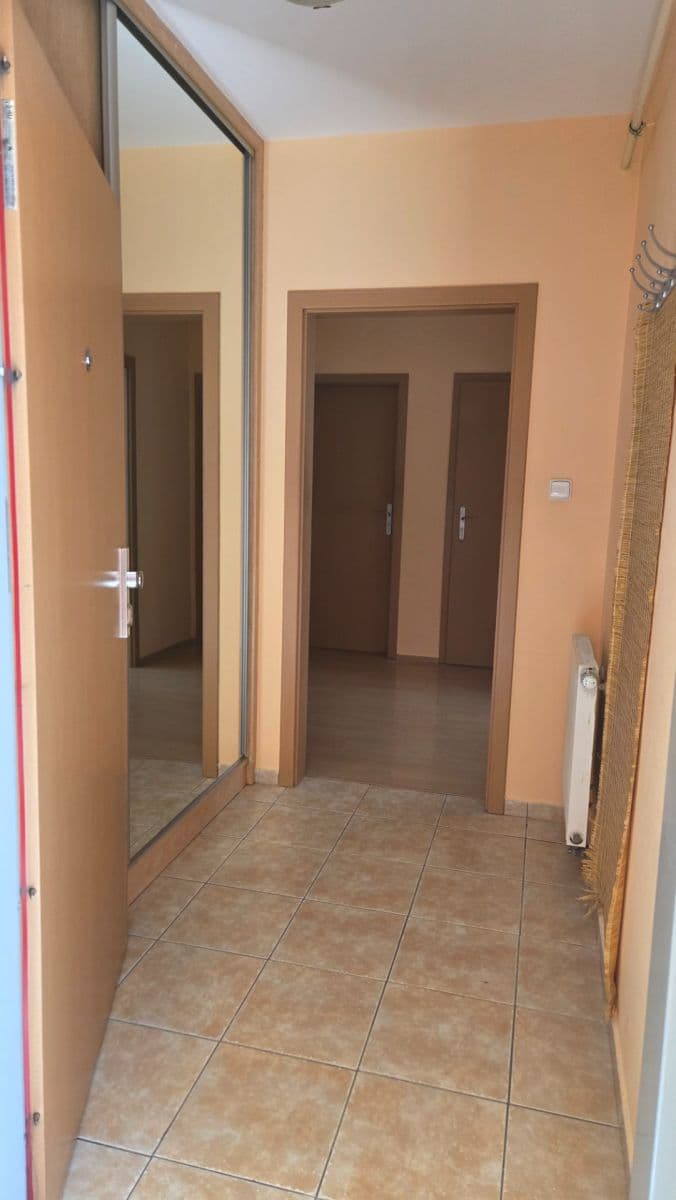 Prenájom bytu 3-izbový 79 m², Račiněveská, Praha, Praha Prenájom bytu 3-izbový 79 m², Račiněveská, Praha, Praha