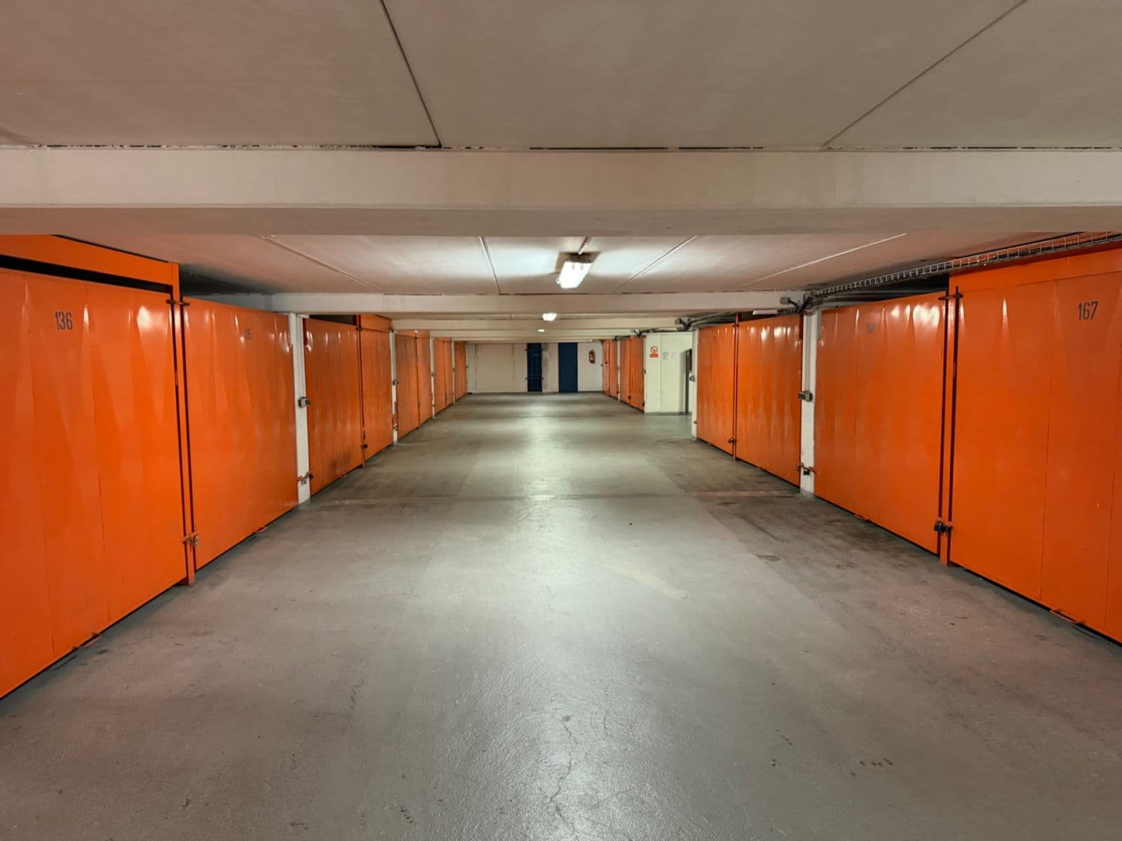 Prenájom garáže 19 m², Praha, Praha Prenájom garáže 19 m², Praha, Praha