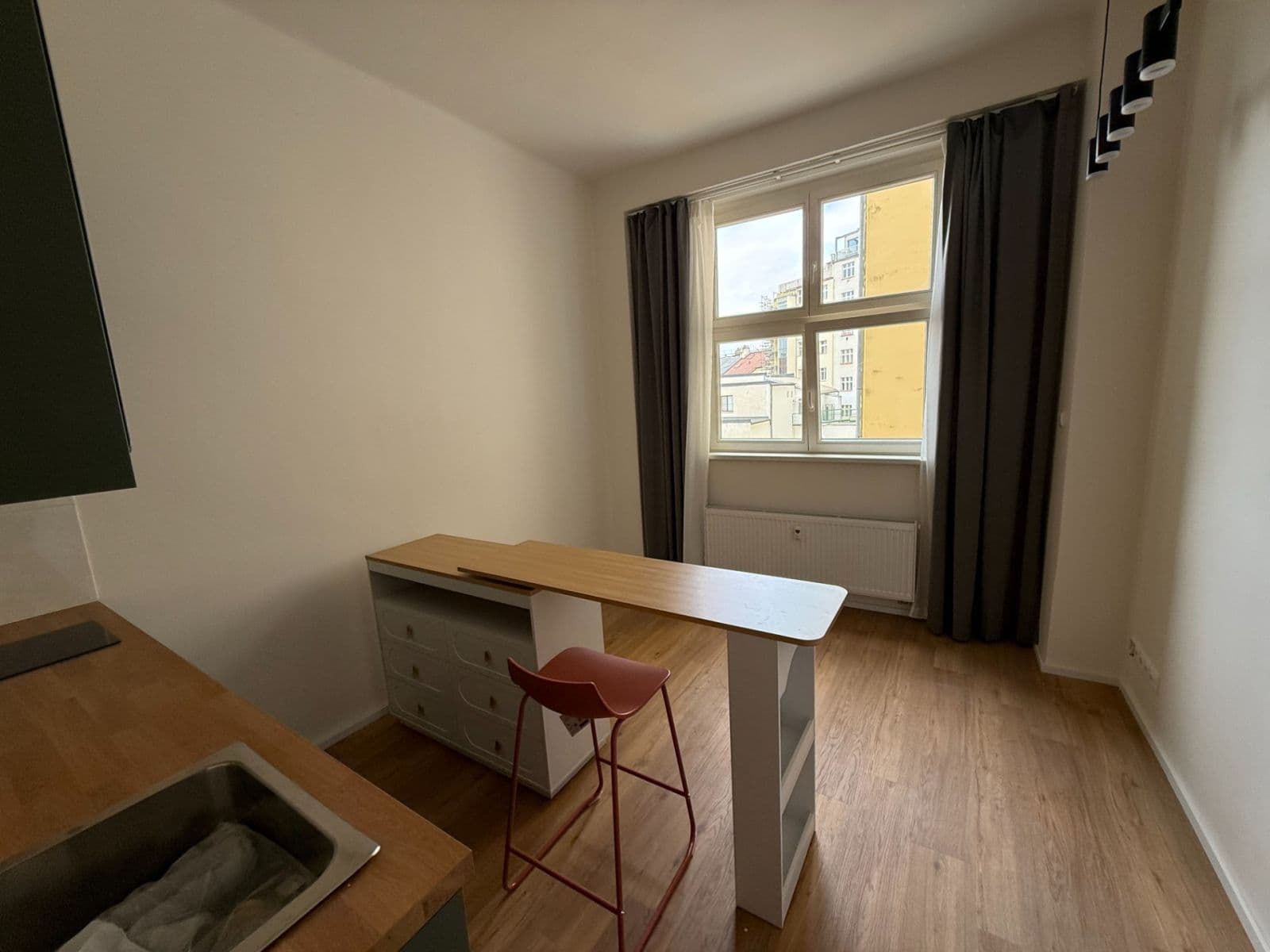 Prenájom bytu 1-izbový 18 m², Krásova, Praha, Praha Prenájom bytu 1-izbový 18 m², Krásova, Praha, Praha