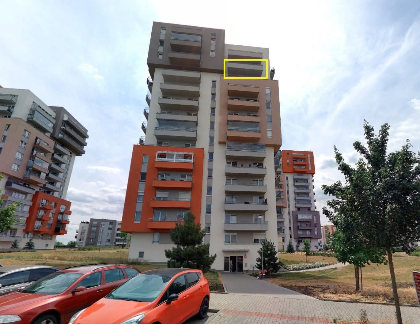 Prenájom bytu 3-izbový 80 m², Hlučkova, Praha, Praha Prenájom bytu 3-izbový 80 m², Hlučkova, Praha, Praha
