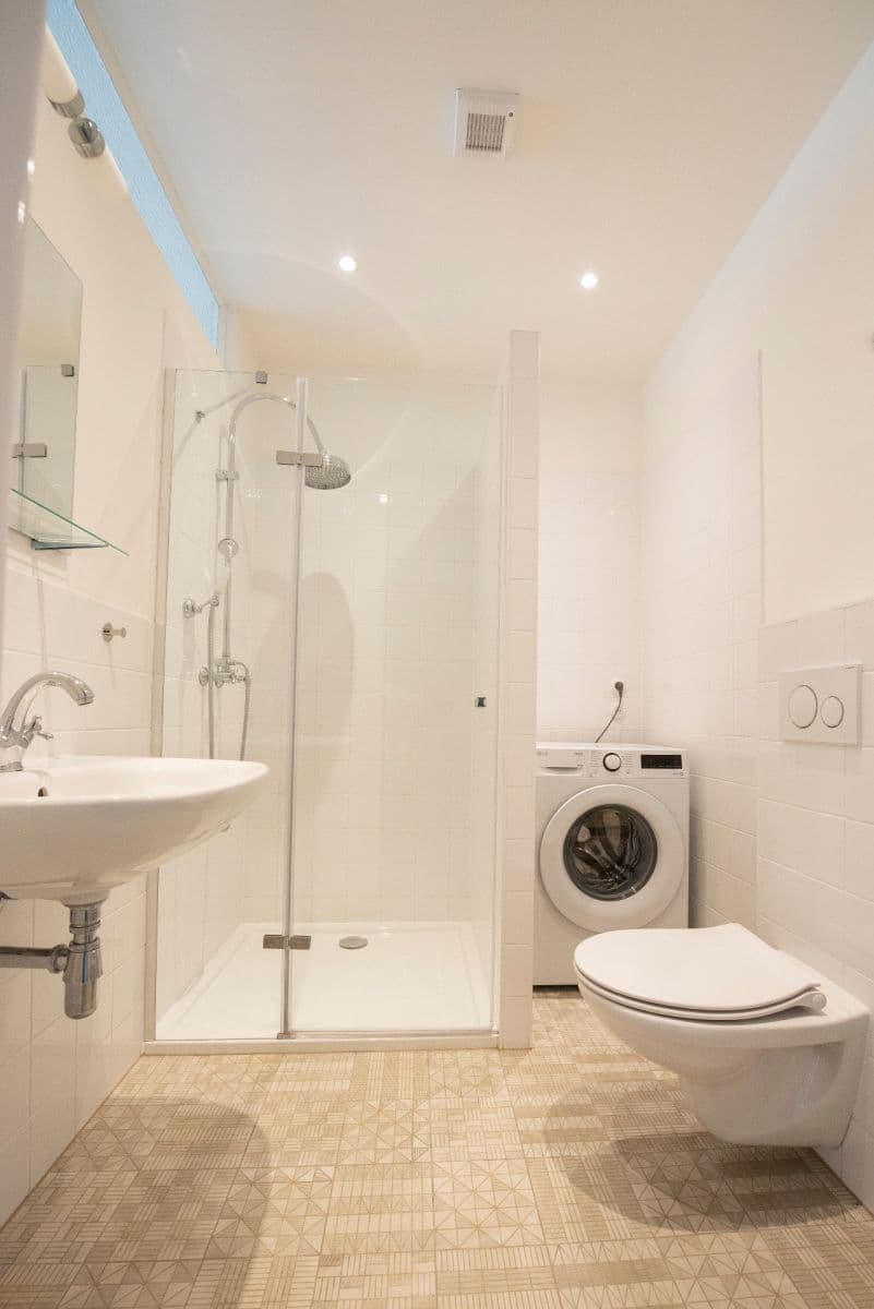 Prenájom bytu 1-izbový 30 m², Zemědělská, Praha, Praha Prenájom bytu 1-izbový 30 m², Zemědělská, Praha, Praha