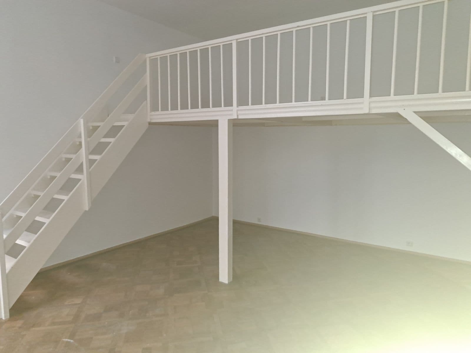 Prenájom bytu 2-izbový 74 m², Těšnov, Praha, Praha Prenájom bytu 2-izbový 74 m², Těšnov, Praha, Praha