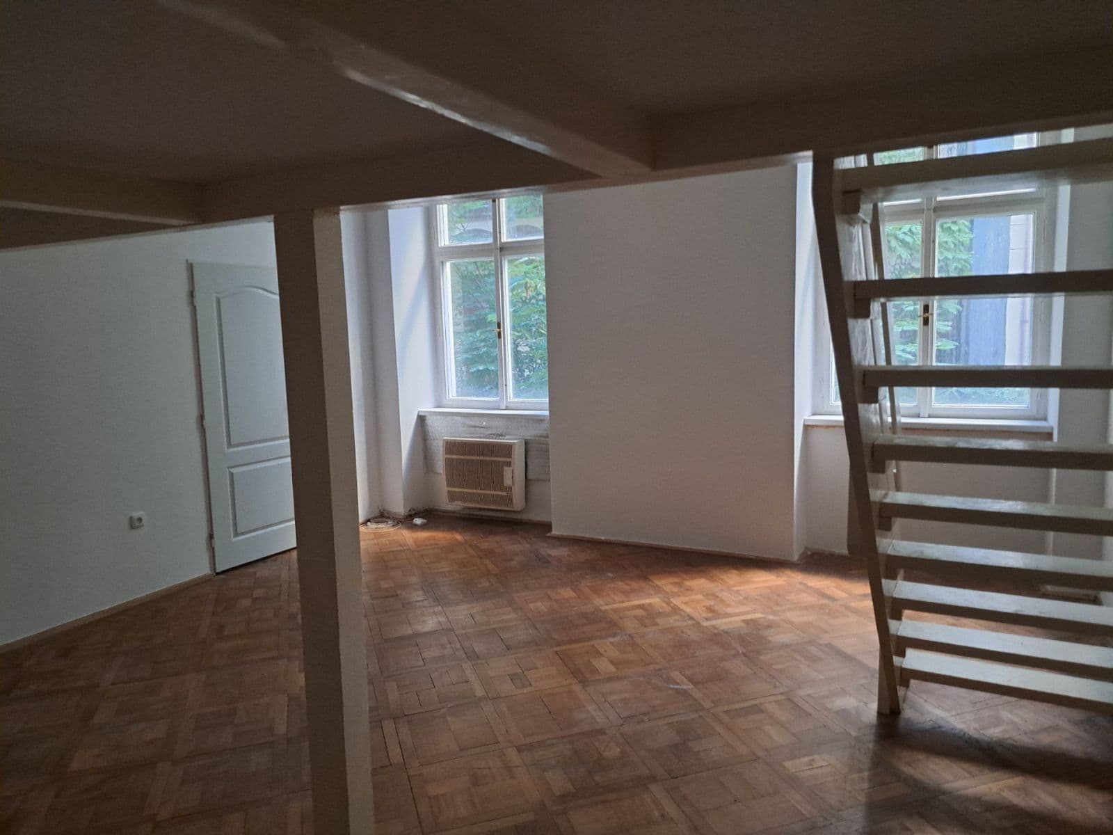 Prenájom bytu 2-izbový 74 m², Těšnov, Praha, Praha Prenájom bytu 2-izbový 74 m², Těšnov, Praha, Praha